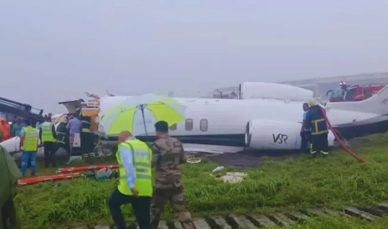 Bharat Pilots: కుప్పకూలిన విమానం..ఇద్దరు భారతీయ ట్రైనీ పైలెట్లు మృతి!