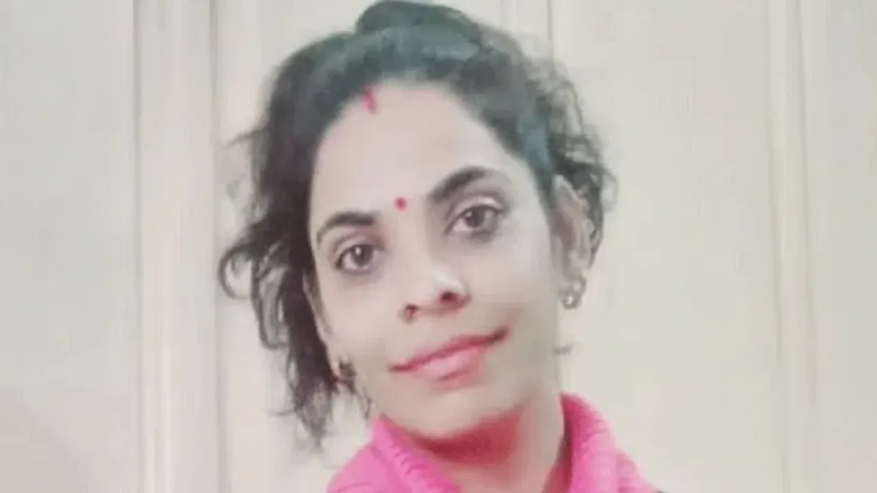 భర్తతో వీడియో కాల్‌ మాట్లాడుతుండగా..పేలిన బాంబు!