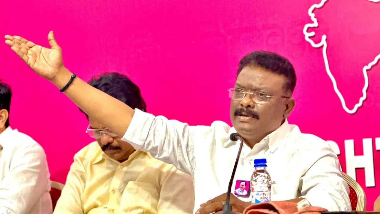 TS Elections: సిగ్గు శరం లేదు.. రేవంత్ పై దాసోజు శ్రవణ్ ఘాటు వ్యాఖ్యలు!