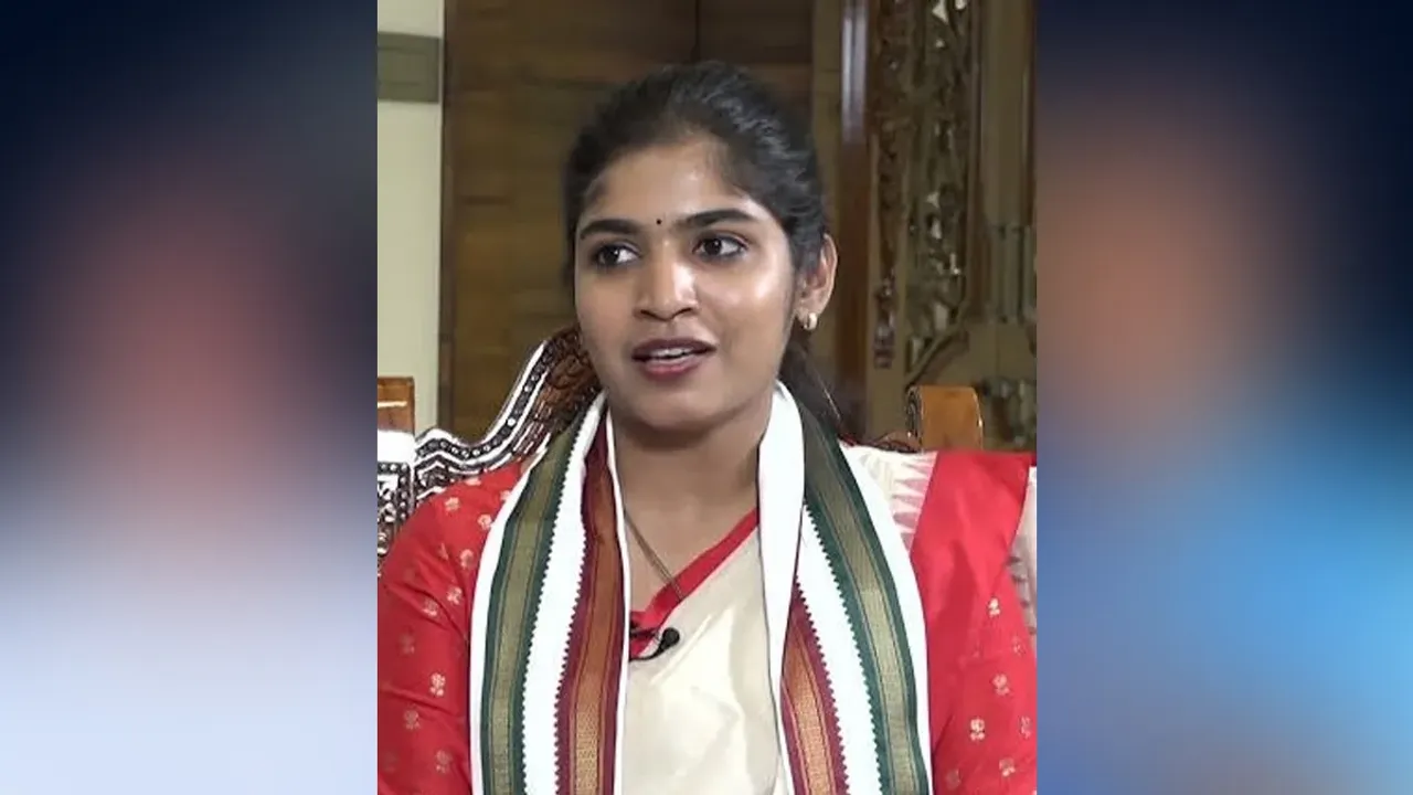 Telangana Elections: కేసీఆర్‌కు జై కొట్టిన పాలకుర్తి కాంగ్రెస్ ఎమ్మెల్యే అభ్యర్థి.. వీడియో వైరల్..