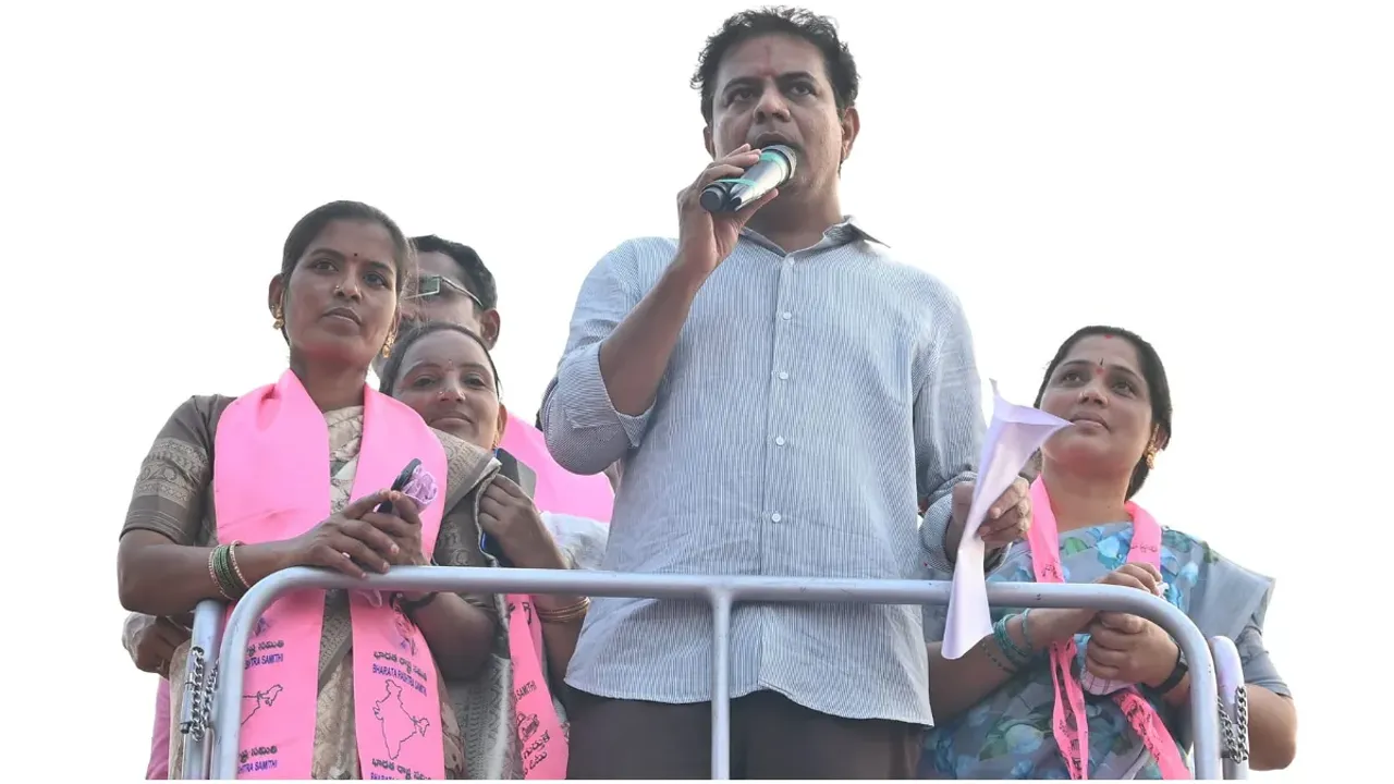 మంత్రి కేటీఆర్ పై ఈసీకి కాంగ్రెస్ ఫిర్యాదు
