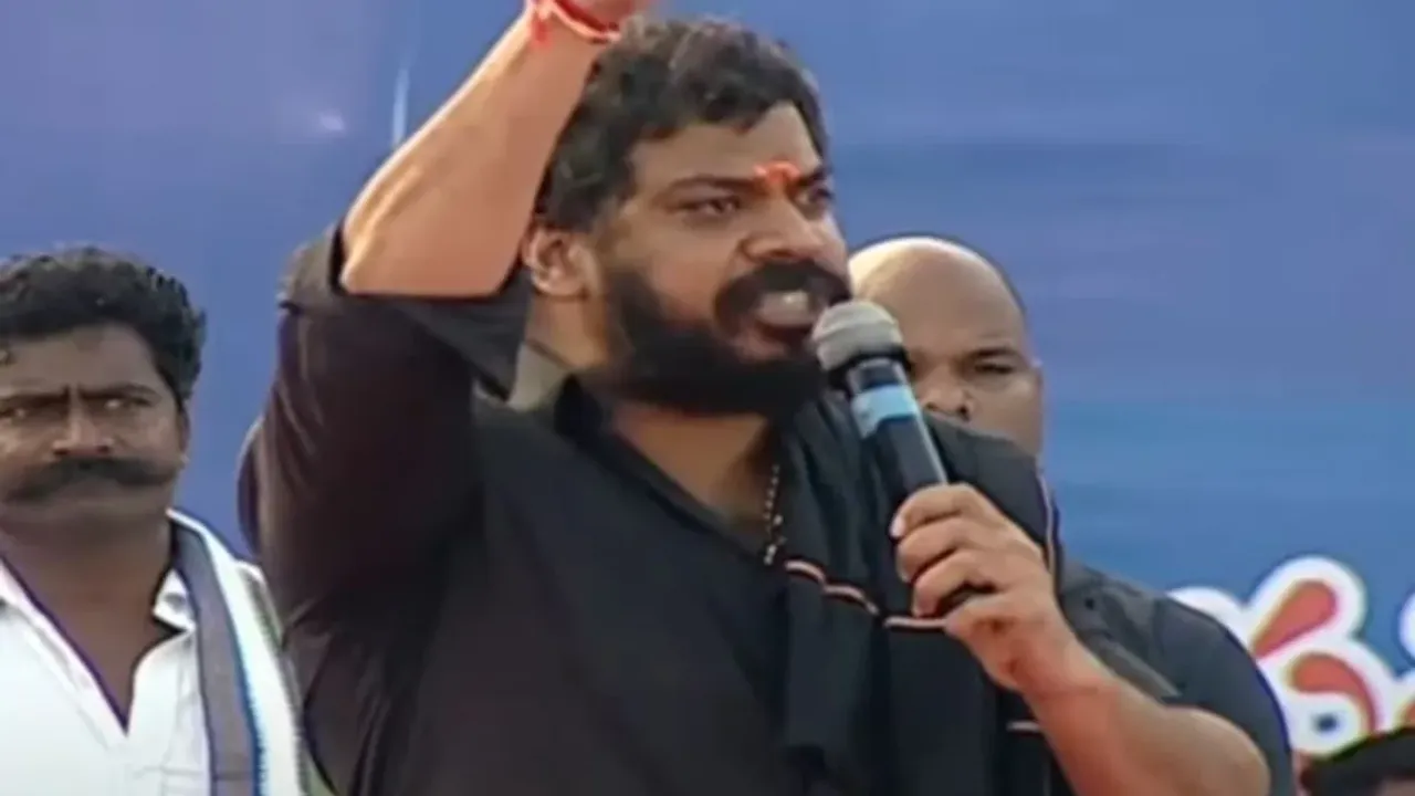 పవర్ లేని వ్యక్తి పవన్ కళ్యాణ్..మాజీ మంత్రి సంచలన వ్యాఖ్యలు.!