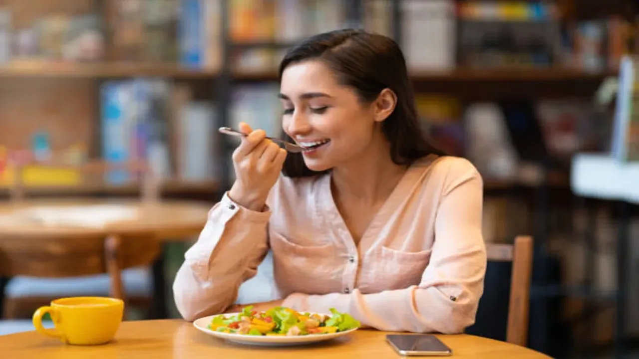 Health Tips : భోజనం చేసాక ఈ 5 తప్పులు చేశారో...మీ పని ఫసక్..!!