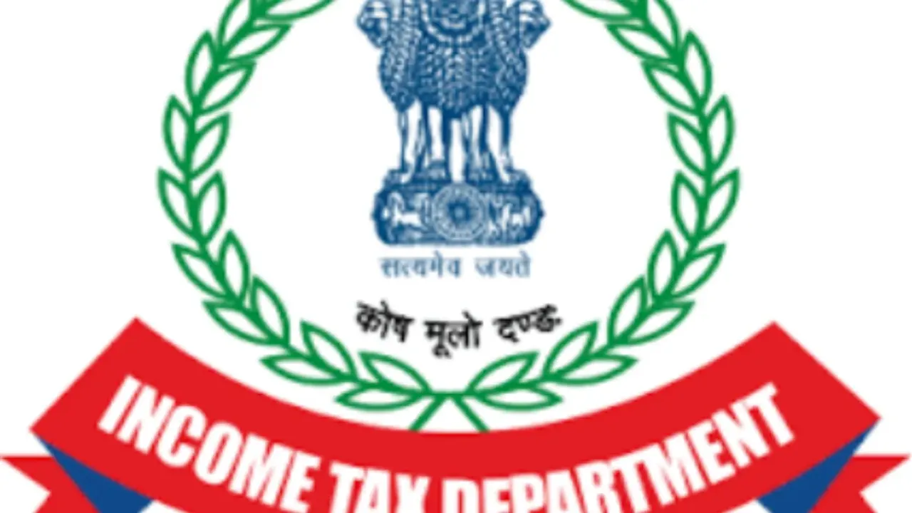 IT Raids: తమిళనాడు పీడబ్ల్యూడీ మినిస్టర్ ఇంట్లో ఐటీ దాడులు!