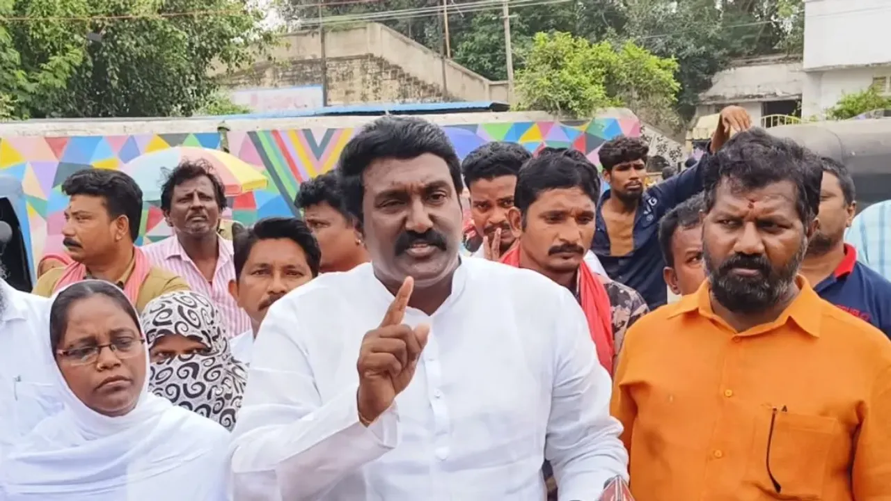 విజయవాడలో ఫుడ్ కోర్ట్ మాఫియా..జనసేన పోతిన మహేష్ షాకింగ్ కామెంట్స్.!