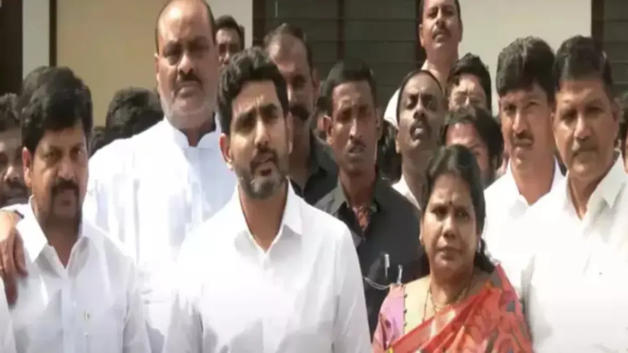 టీడీపీ నాయకుల పై 60 వేల కేసులు..గవర్నర్‌కి తెలిపిన నారా లోకేశ్‌!