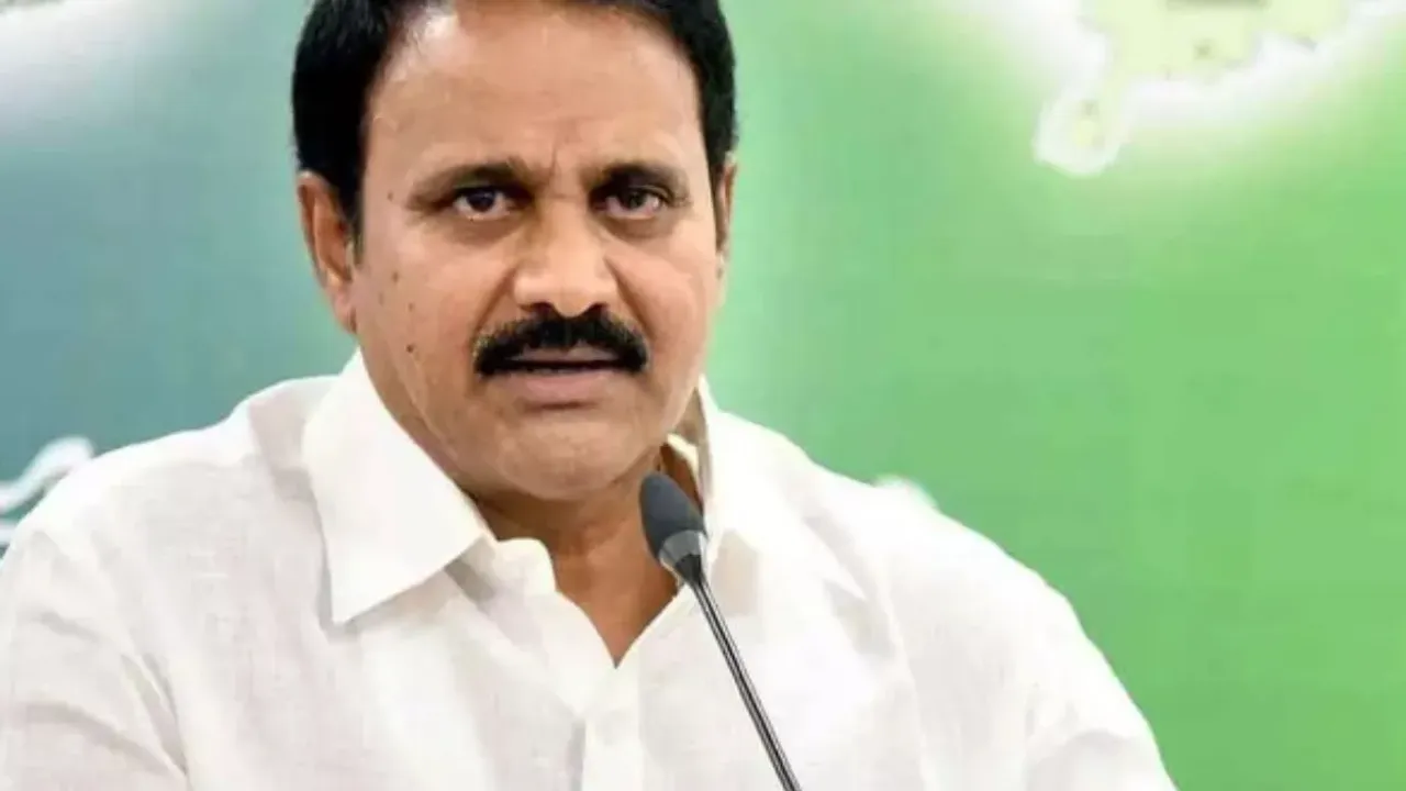Mopidevi Venkata ramana: తండ్రికి అన్యాయం జరుగుతుంటే విప్పని నోరు..ఇప్పుడేందుకు!