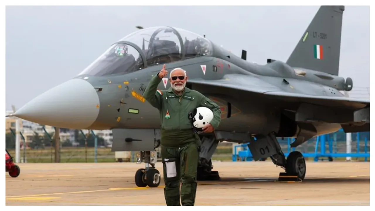 Prime minister Modi:తేజస్ యుద్ధ విమానంలో ప్రయాణించిన ప్రధాని మోదీ.