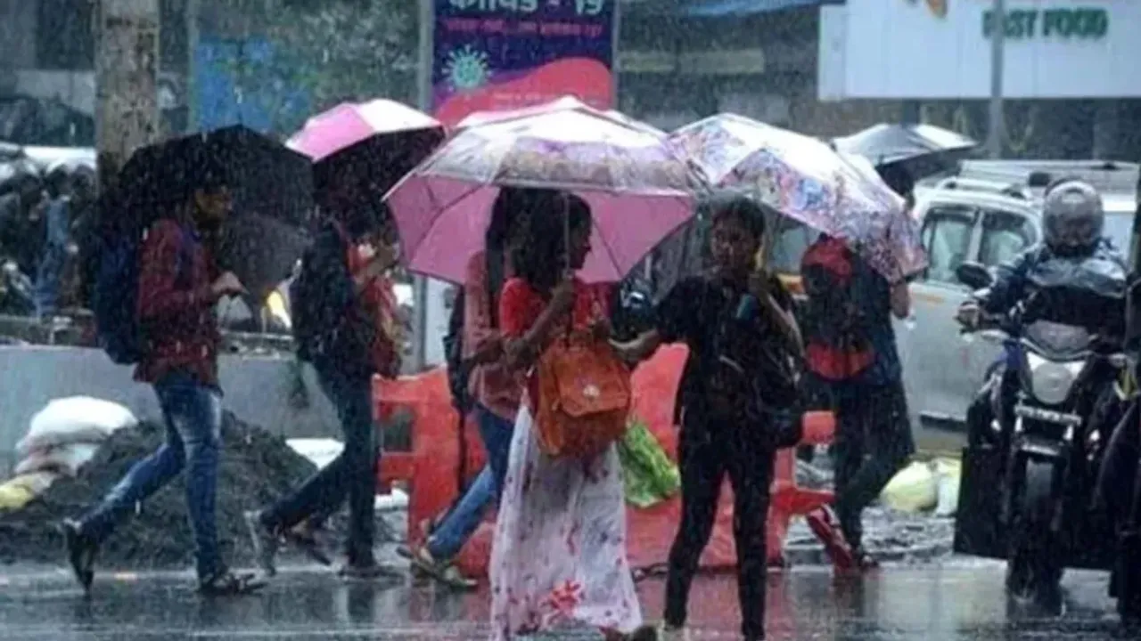 Heavy Rains: తెలుగు రాష్ట్రాల్లో పలు చోట్ల భారీ వర్షాలు..మరో రెండు రోజుల పాటు కురిసే ఛాన్స్‌!