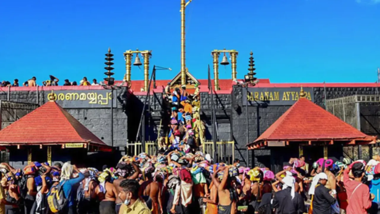 Sabarimala :  సరికొత్త రికార్డ్...రూ. 200కోట్లు దాటిన శబరిమల అయ్యప్ప ఆలయ ఆదాయం..!!