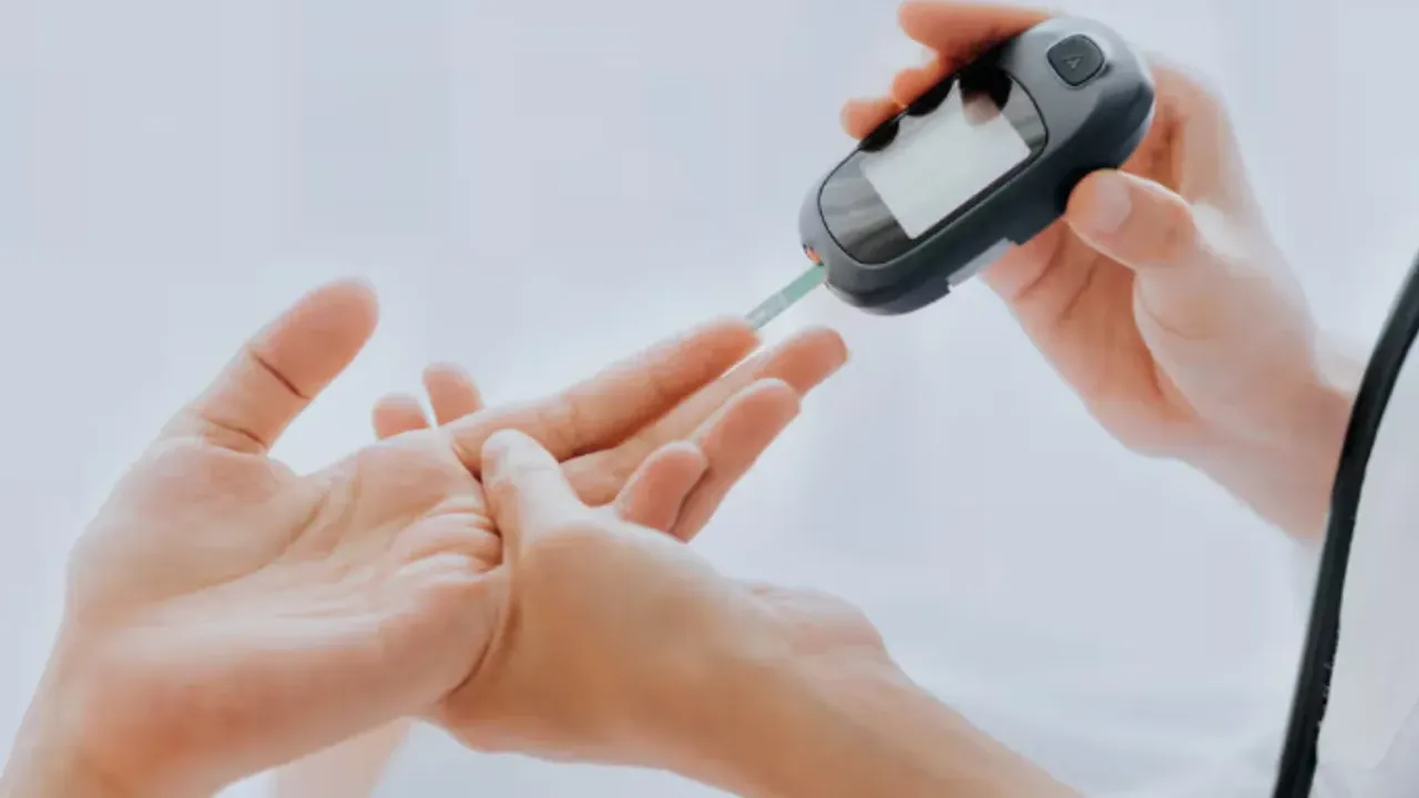 World Diabetes Day 2023: షుగర్ పేషెంట్లు తినకూడని ఆహారపదార్థాలు ఏంటో తెలుసా!