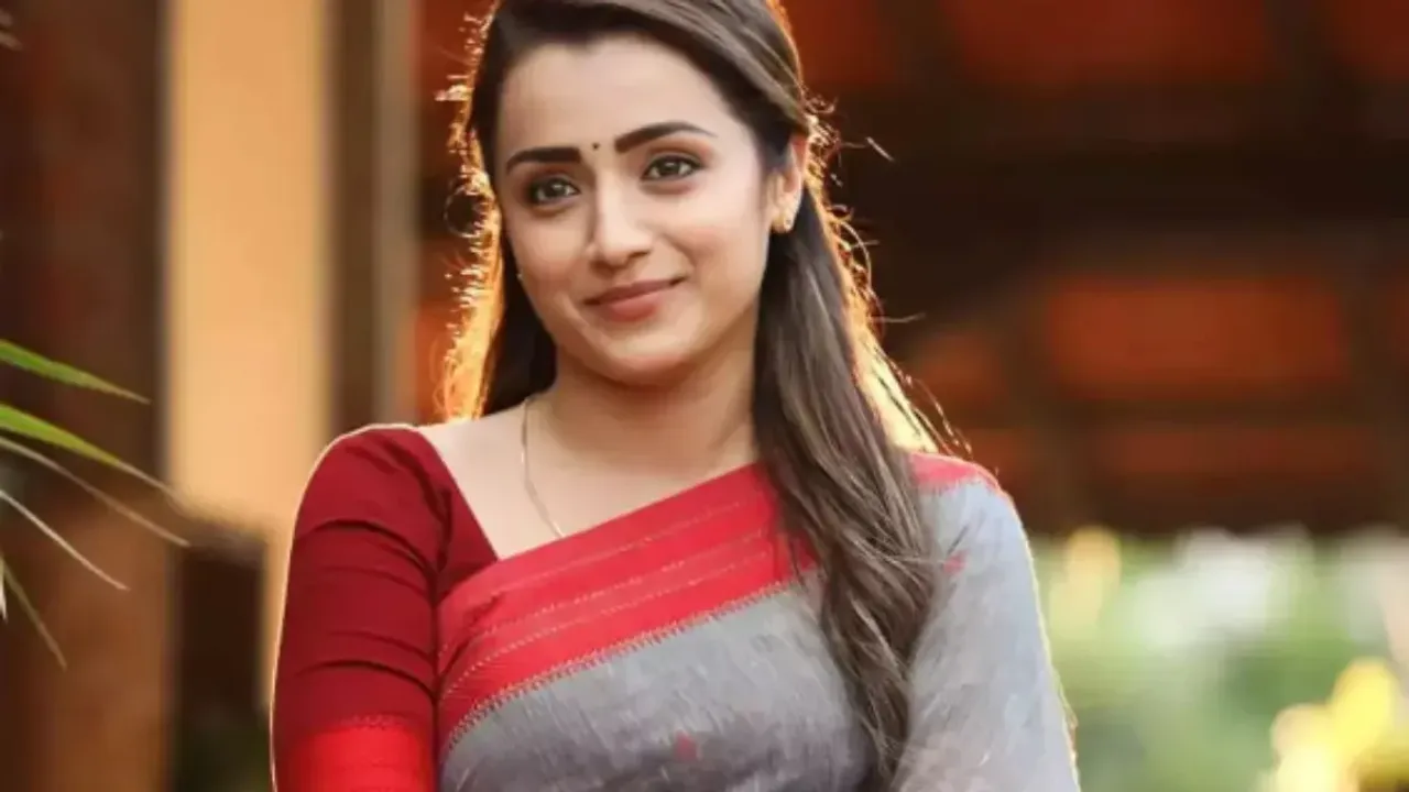 Trisha: అలాంటివారిని చూస్తుంటే అసహ్యం వేస్తోంది...!!