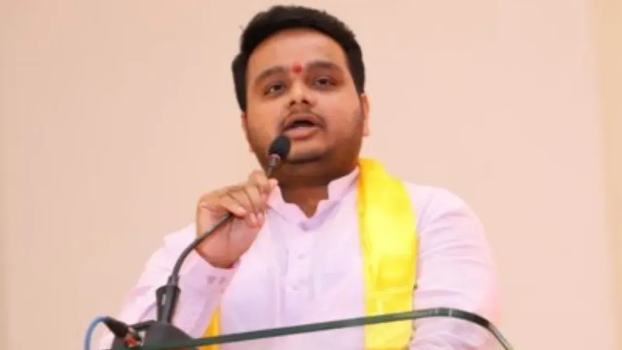ఆసుపత్రిలో చీకట్లోనే సర్జరీలు చేస్తున్నారు.! ఎక్కడో తెలుసా.?
