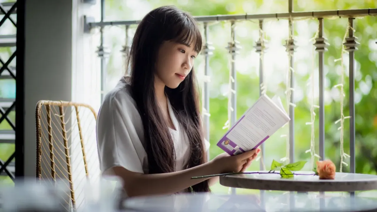 Reading Benefits: అరగంట చదవండి చాలు.. ప్రయోజనాలు తెలుసుకుంటే షాక్ అవుతారు!