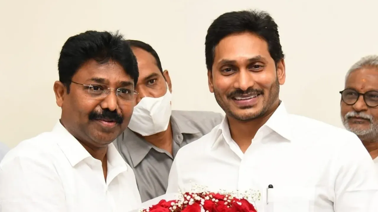 CM Jagan: జగన్ కు షాక్.. వైసీపీలో మొదలైన అసమ్మతి