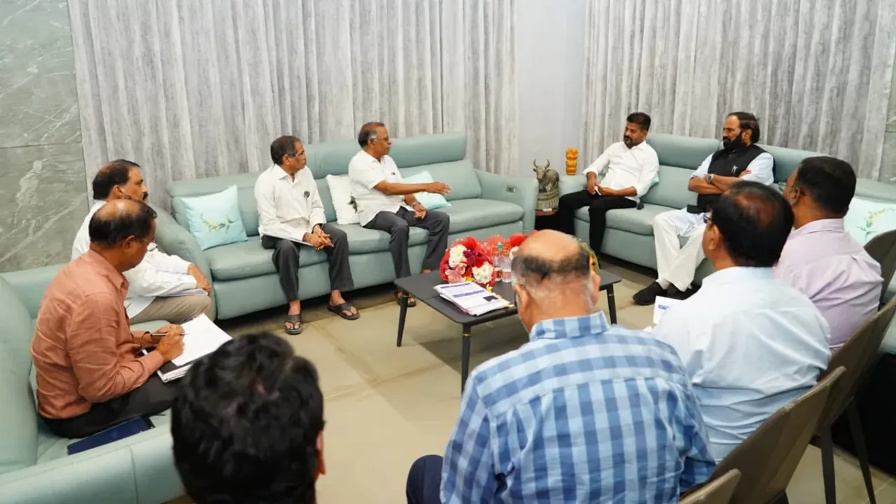 Telangana: నీటి పారుదల శాఖపై సీఎం రేవంత్ సమీక్ష.. అధికారులకు కీలక ఆదేశాలు..