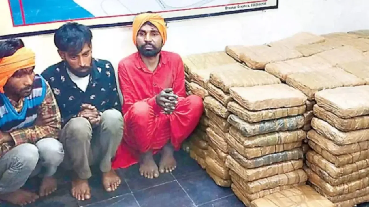 Ganja Smuggling: భక్తుల్లా బిల్డప్.. చేసేవేమో ఇలాంటి పనులు.. వీళ్ల ప్లాన్ చూసి పోలీసులే షాకయ్యారు!