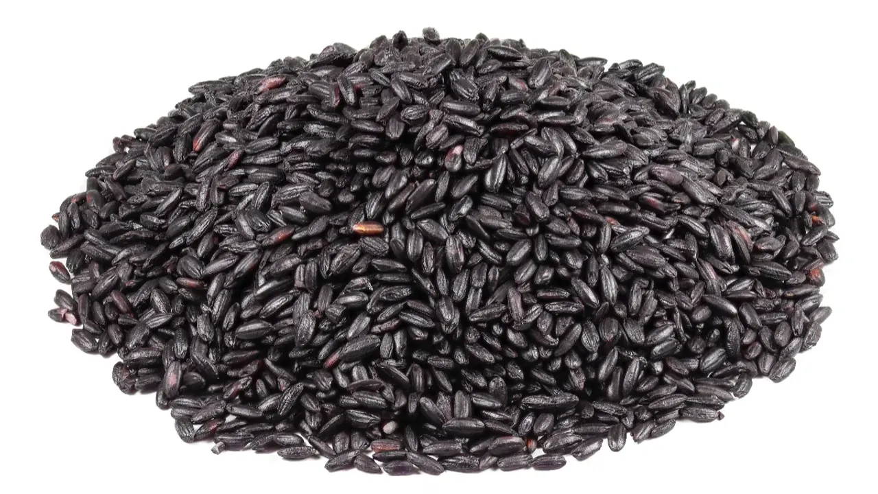 Black Foods Benefits: బ్లాక్ ఫుడ్స్ అంటే ఏంటి.. మన ఆరోగ్యాన్ని ఎలా కాపాడుతాయి.?