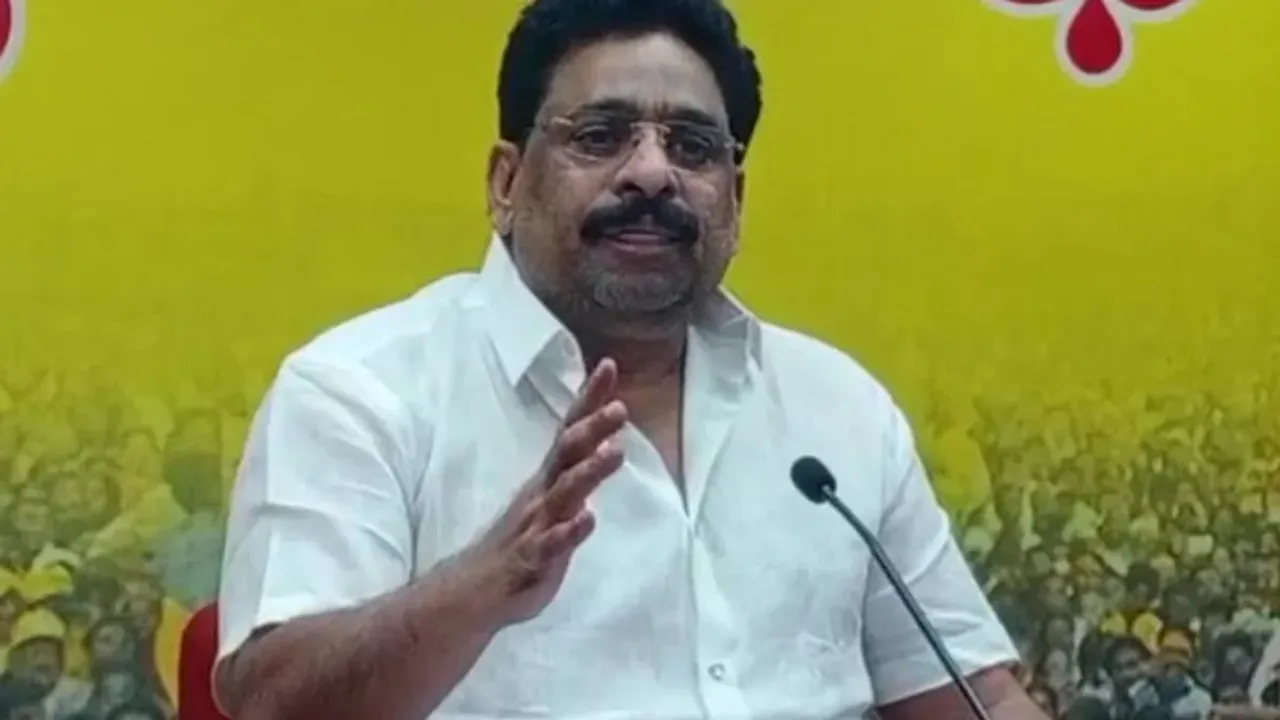 Buddha Venkanna: నువ్వేంటి..నీ స్థాయి ఏంటి?.. కేశినేనిపై నిప్పులు చెరిగిన బుద్దా వెంకన్న..!