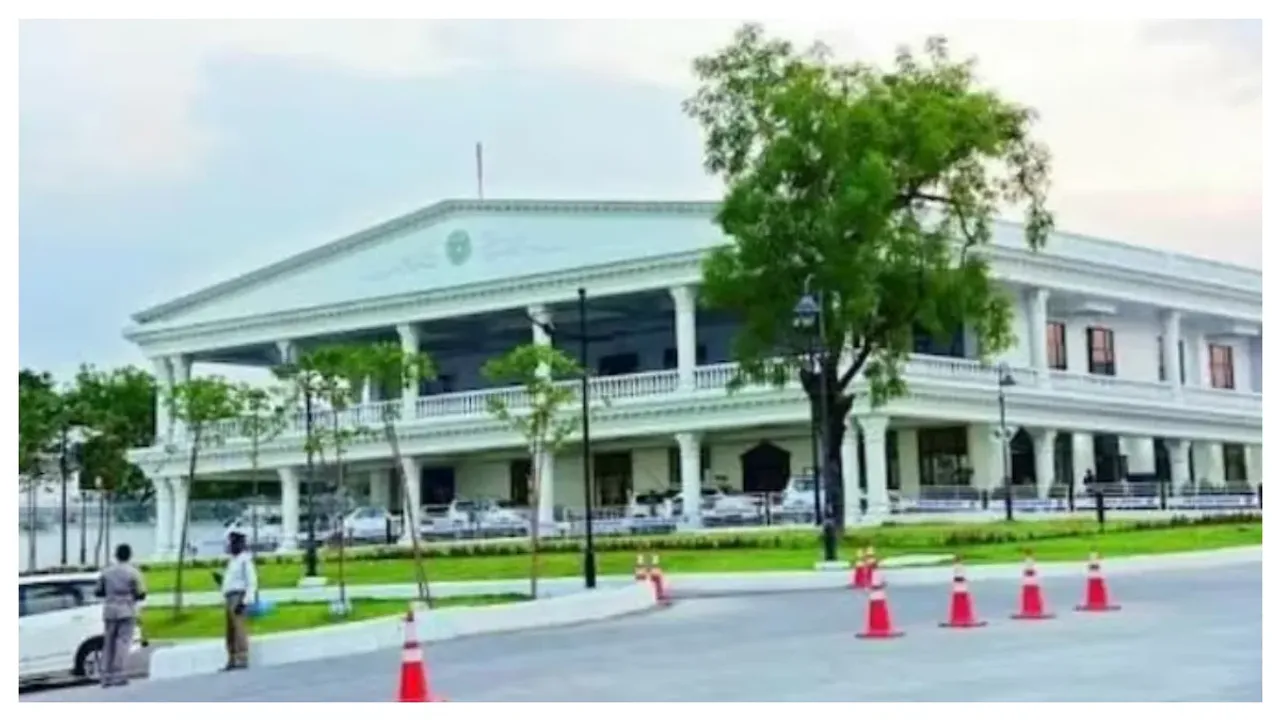 Telangana:ప్రజా భవన్ గా మారిన ప్రగతి భవన్..మరి కాసేపట్లో ప్రజాదర్బార్