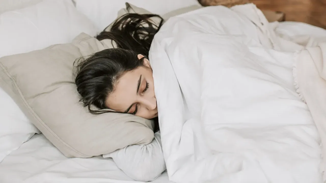 Sleep Health: తగినంత నిద్ర తర్వాత కూడా అలసటగా అనిపిస్తుందా? అప్రమత్తంగా ఉండండి!