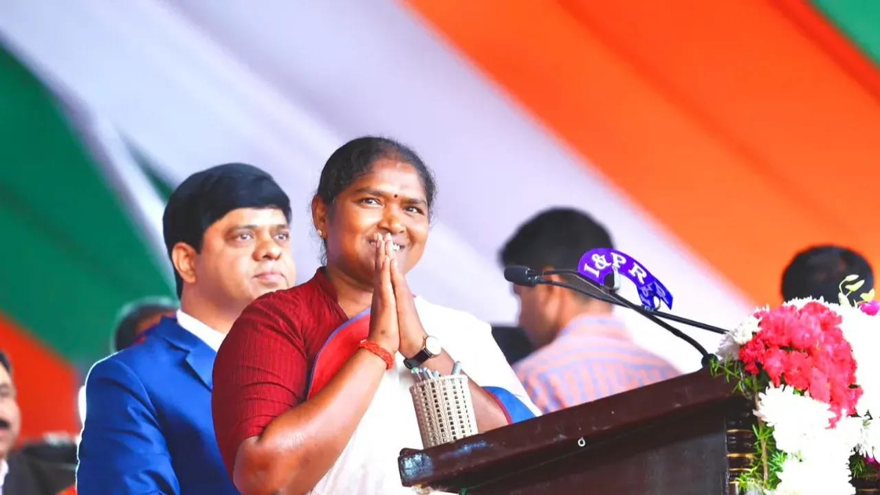 TS Jobs: త్వరలో 14 వేల ఉద్యోగాలకు ప్రకటన.. మంత్రి సీతక్క శుభవార్త!
