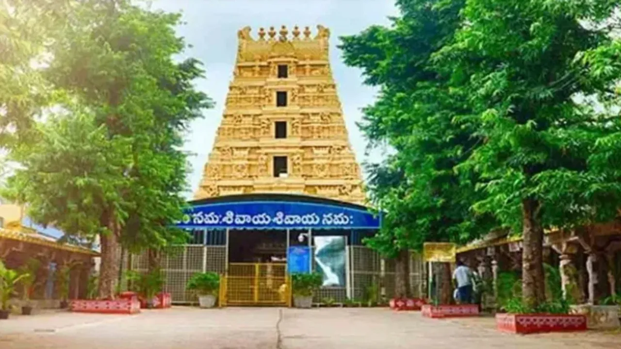 Srisailam : శ్రీశైలంలో రూ.19 కోట్లతో 30 పడకల ఆసుపత్రి నిర్మాణం..ధర్మకర్తల మండలి నిర్ణయం.!