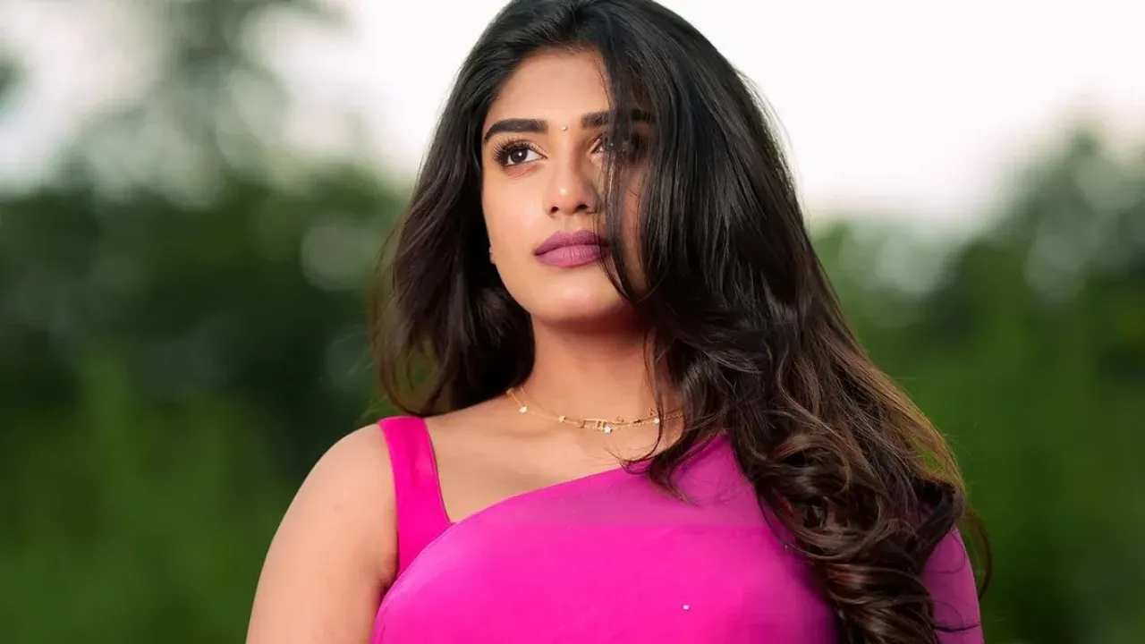 నేను మీకేం అన్యాయం చేశా?..నటి సురేఖావాణి కూతురు ఎమోషనల్..!