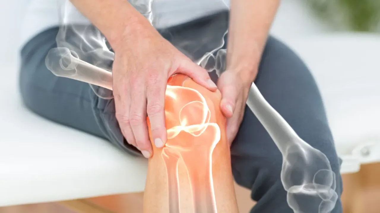 Bones weak: శరీరంలో ఈ లక్షణాలు కనిపిస్తే ఎముకలు బలహీనంగా మారాయని అర్థం!