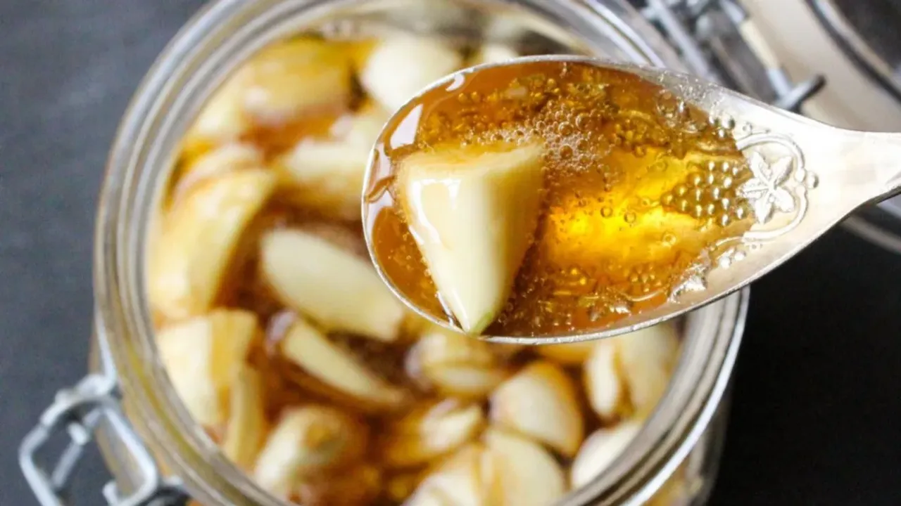 Garlic With Honey : మీ రోగాలు పారిపోవాలా..? పొద్దున లేవగానే ఈ రెండు తినండి