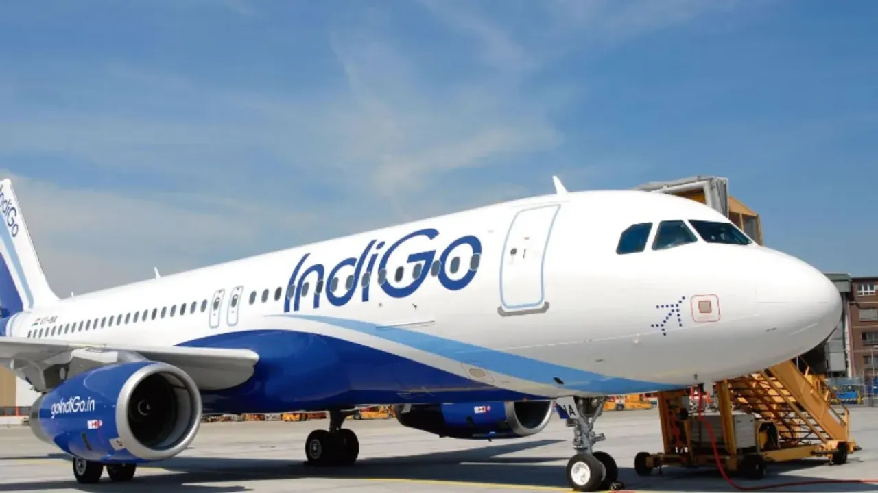 Indigo Air Lines: చౌకగా మారనున్న విమాన ప్రయాణం..తగ్గిన ఇంధనం ధరలు