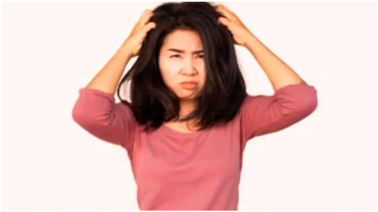 Lice: తలలో పేళ్ల బాధ ఎక్కువైందా.. అయితే ఇవి అప్లై చేయండి