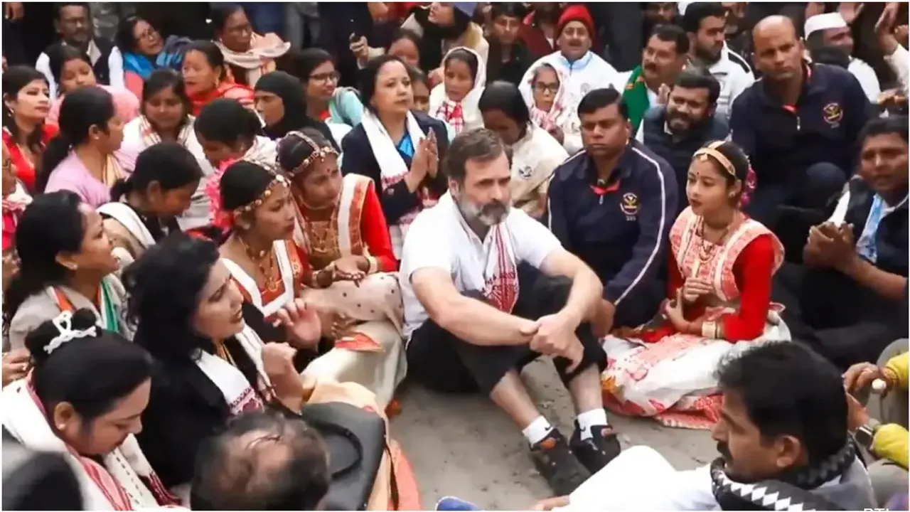 Rahul Gandhi: రాహుల్ గాంధీకి చేదు అనుభవం.. గుడిలోకి అనుమతించని ఆలయ కమిటీ