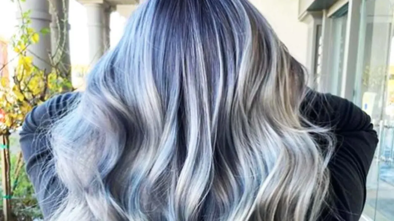 Gray Hair: జుట్టు బూడిద రంగులో మారడానికి కారణం