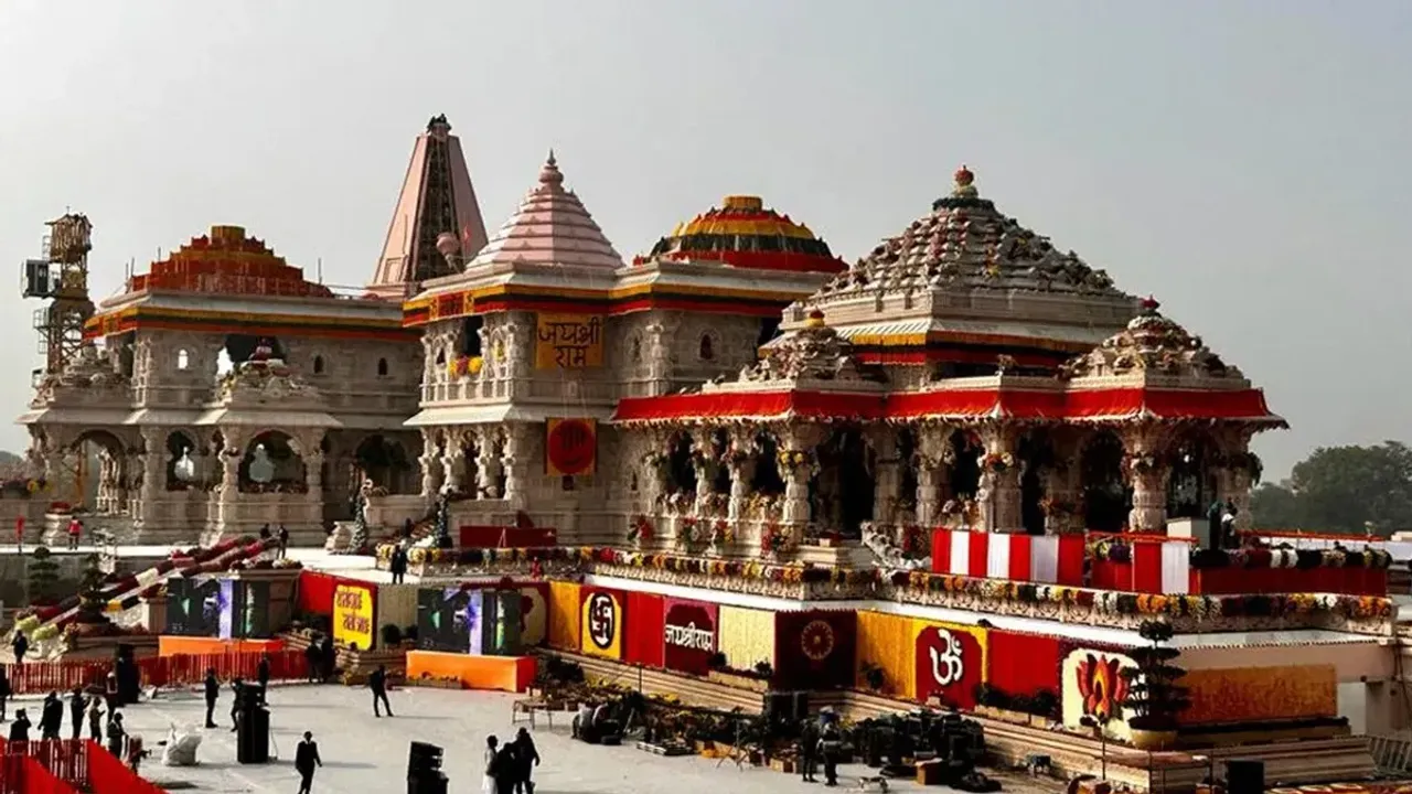 Ayodhya: అయోధ్యలో భారీగా తగ్గిన భక్తుల రద్దీ.. కారణం అదేనా !