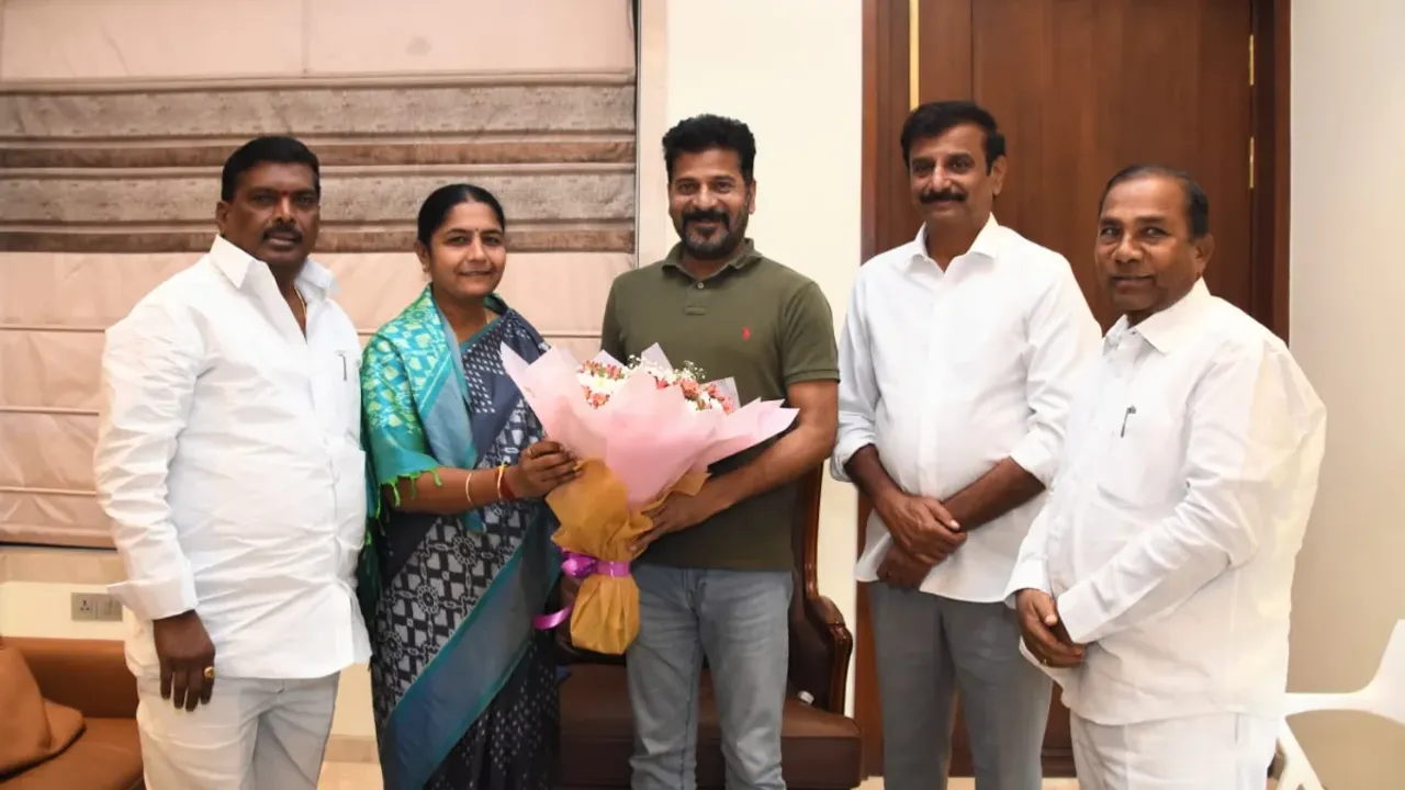 BREAKING: సీఎం రేవంత్ తో బీఆర్ఎస్ ఎమ్మెల్యేల భేటీ.. కారణం ఇదేనా?