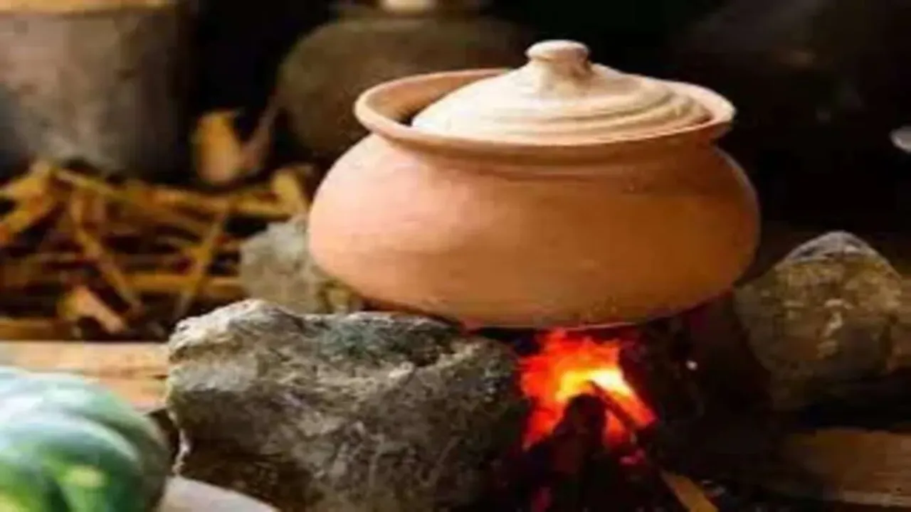 Cooking: వంట కోసం మట్టి కుండలు.. పుష్కలంగా పోషకాలు.. యమ టేస్టీ కూడా!