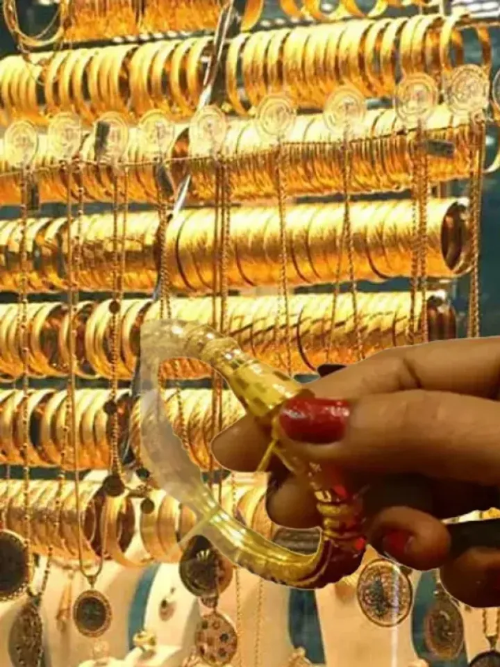 Gold Rate Today : కొద్దిగా తగ్గిన బంగారం.. వెండి ధరలు.. ఈరోజు ఎంతున్నాయంటే.. 