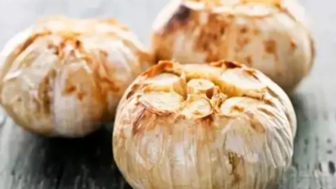 Roasted Garlic: కాల్చిన వెల్లుల్లితో కలిగే ప్రయోజనాలు తెలిస్తే వామ్మో అంటారు!