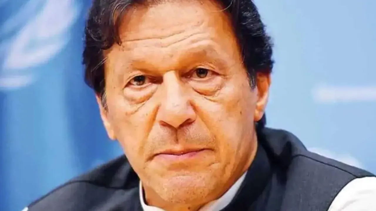 Imran khan: ఇమ్రాన్ ఖాన్‌కు అతి భారీ షాక్‌.. పదేళ్లు జైలుశిక్ష!
