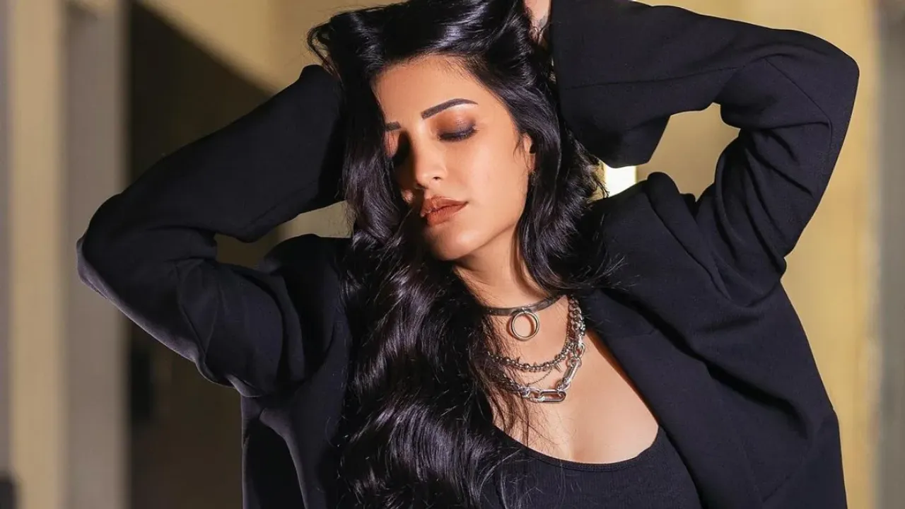 Shruti Haasan: స్టన్నింగ్ లుక్స్ లో శ్రుతి హాసన్‌