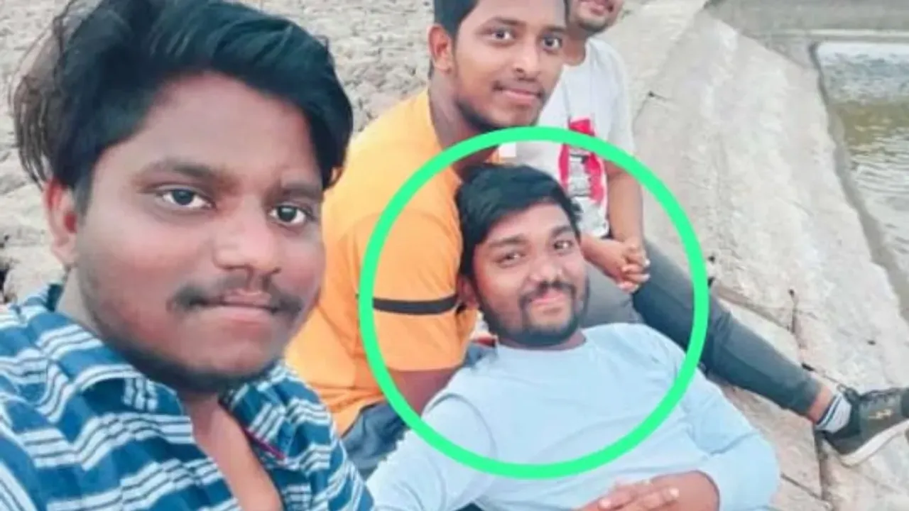 Crime News: సెల్ఫీ తీసుకుంటూ గ్రామ వాలంటీర్ మృతి