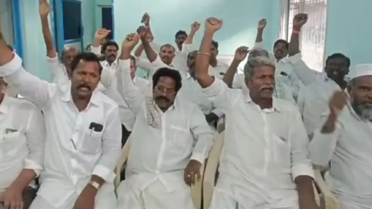 Kurnool: వైసీపీలో పెరుగుతున్న అసమ్మతి.. ఆ లిస్టులోకి మరో నేత.!