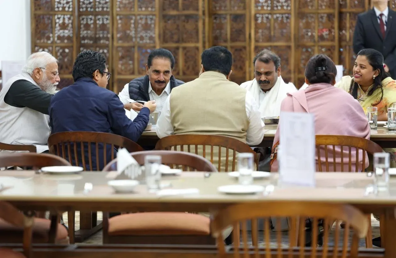 Modi: ''ఎస్పీజీ కూడా నిరాకరించింది కానీ..'' పాక్‌ లో షరీఫ్‌ ఇంటికి వెళ్లినప్పటీ సంగతులను ఎంపీలతో పంచుకున్న మోడీ!
