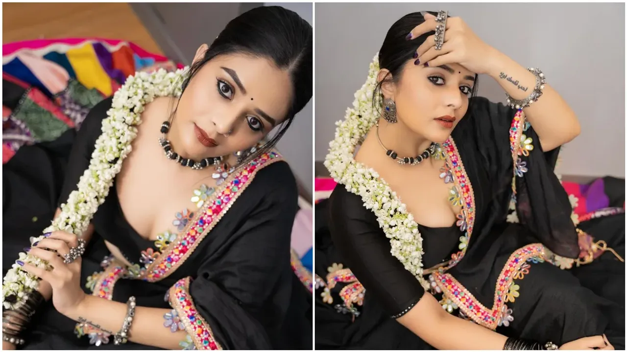 Sreemukhi బ్లాక్ డ్రెస్.. మల్లెపూల జడతో.. యాంకర్ శ్రీముఖి అందాలు