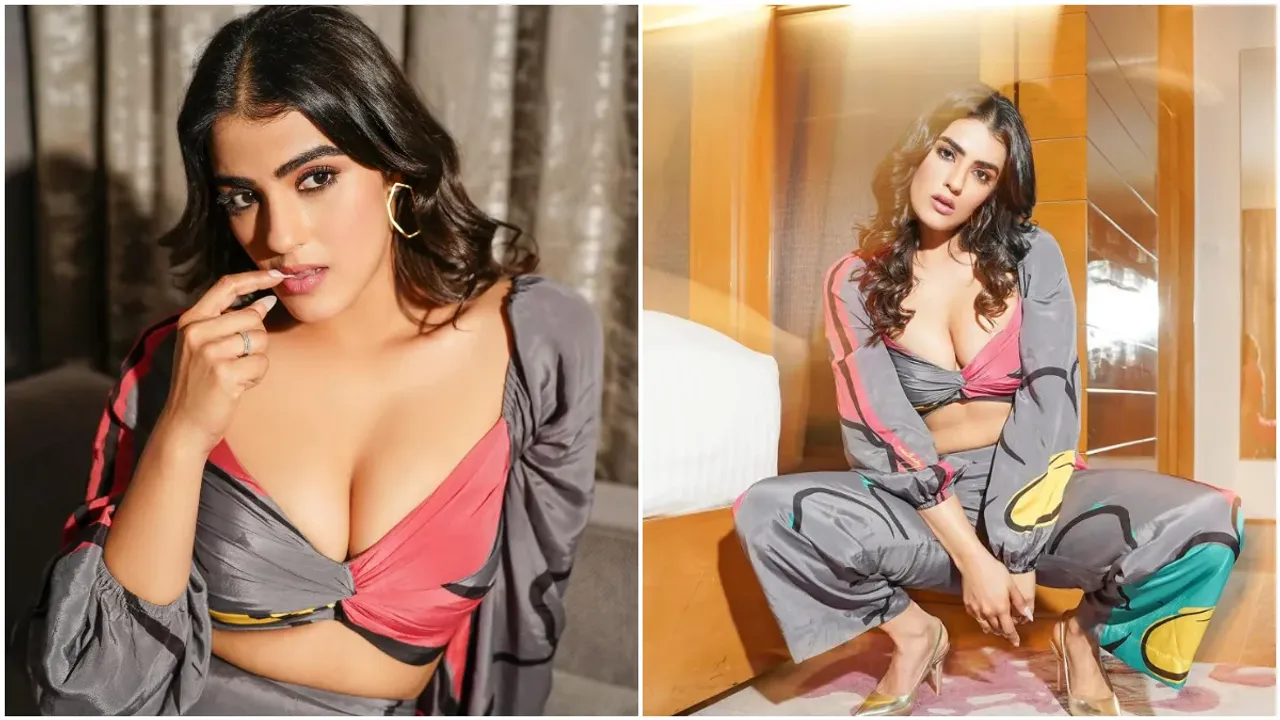 Kavya Thapar: హాట్ ఫోజులతో మతిపోగొడుతున్న 'ఈగల్' బ్యూటీ కావ్య థాపర్