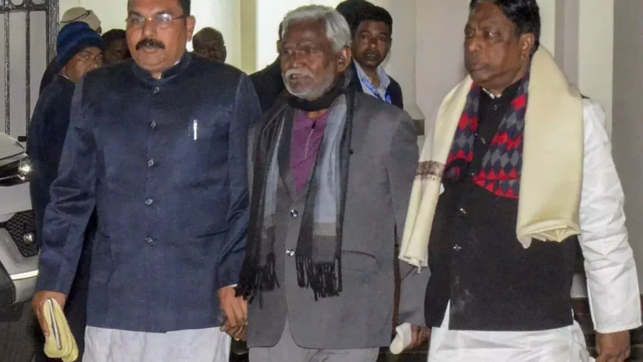 Jharkhand: ప్రభుత్వ ఏర్పాటుకు చంపై సోరెన్ సై..గవర్నర్ కలవనున్న జేఎంఎం ఎమ్మెల్యేలు..!!