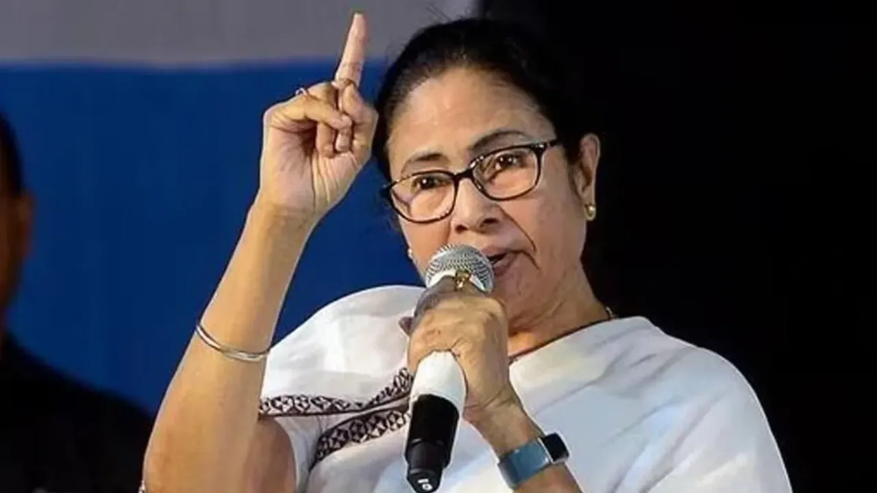 Bengal: మోడీజీ.. హోదాకు తగ్గట్లు నడుచుకోండి: ప్రధానిపై మమత విమర్శలు!