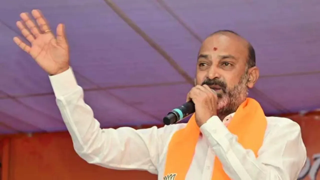 Bandi Sanjay: కాంగ్రెస్‌లో బీఆర్ఎస్ విలీనం.. బండి సంజయ్ సంచలన వ్యాఖ్యలు