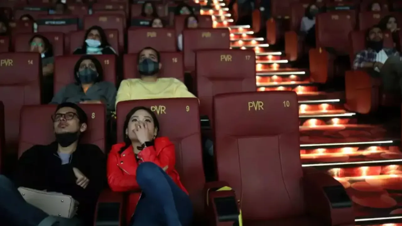Movie Tickets: సినీ లవర్స్ కి బంపరాఫర్.. రూ.99 కే టికెట్‌ కానీ తెలంగాణలో మాత్రం షరతులు వర్తిస్తాయి!